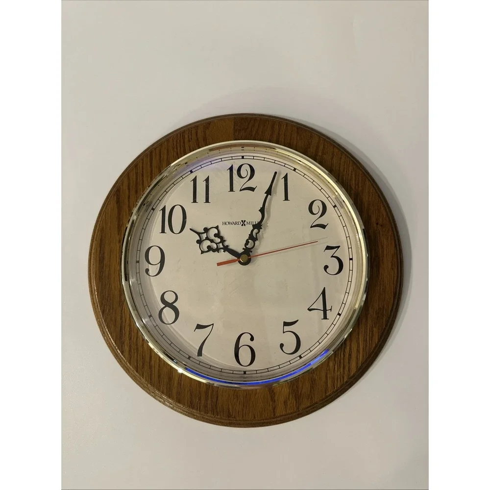 Howard Miller 620-172 Round Wall Clock Wood Frame Elegant for PARTS NOT WORKING